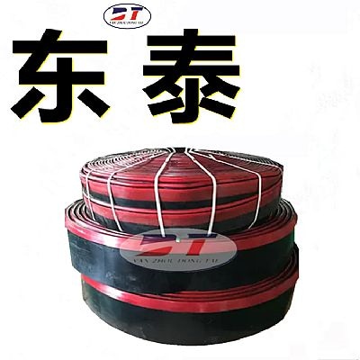 廠(chǎng)家生產(chǎn)長(zhǎng)尾雙密封防溢裙板 直板型耐磨聚氨酯擋煤皮